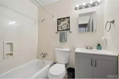13 Lancaster Court, Florissant, MO 63033 - Photo 18