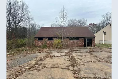 1175 E Karsch Boulevard, Farmington, MO 63640 - Photo 1