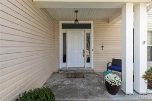 862 Wellesley Pl Dr, Chesterfield, MO 63017 - Photo 2