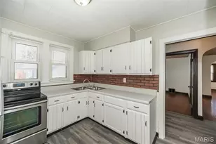 10071 Diamond Dr, Saint Louis, MO 63137 - Photo 20