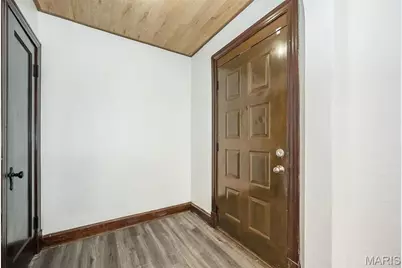 10071 Diamond Drive, Saint Louis, MO 63137 - Photo 4