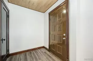 10071 Diamond Dr, Saint Louis, MO 63137 - Photo 4