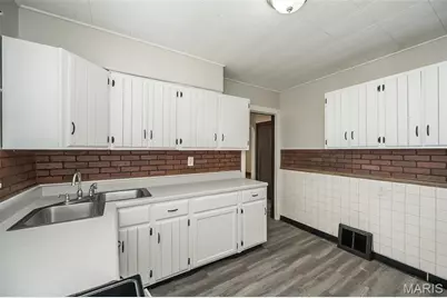 10071 Diamond Drive, Saint Louis, MO 63137 - Photo 22