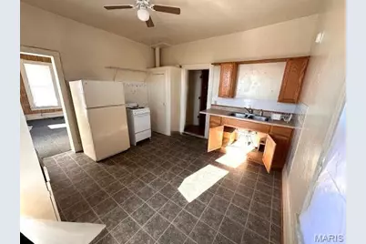 305 E Main Street, Weldon Spring, MO 65793 - Photo 14