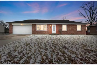 6 Sandringham Lane, Ferguson, MO 63135 - Photo 2