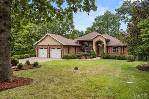 228 E Lake Ct, Sunrise Beach, MO 65079 - Photo 2