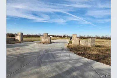 205 Bluegrass Pasture Court, Wentzville, MO 63385 - Photo 2