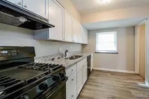 422 Northridge Dr, Saint Louis, MO 63137 - Photo 8