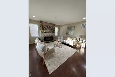 5817 Dressell Avenue, Saint Louis, MO 63120 - Photo 2