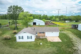 24265 Vinyard Rd, Cuba, MO 65453 - Photo 46