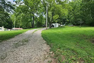 13339 Rosebank Ln, Saint Louis, MO 63122 - Photo 2