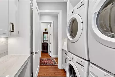 4 Ridgewood Street, Ladue, MO 63124 - Photo 30