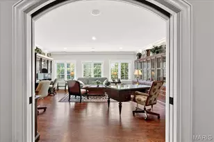 4 Ridgewood St, Ladue, MO 63124 - Photo 38