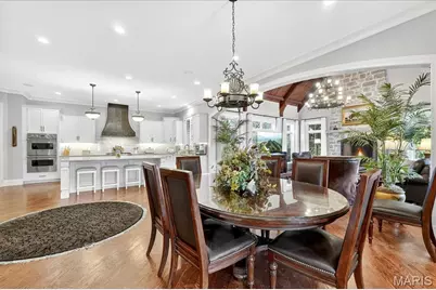 4 Ridgewood Street, Ladue, MO 63124 - Photo 22