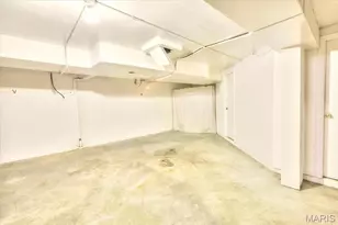 13515 Coliseum Dr, Chesterfield, MO 63017 - Photo 26