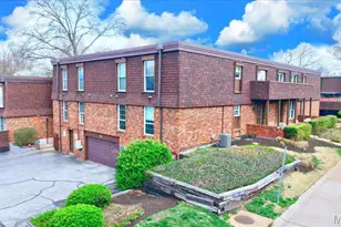 13515 Coliseum Dr, Chesterfield, MO 63017 - Photo 2