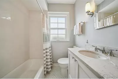 921 S Hanley Road #F, Clayton, MO 63105 - Photo 16