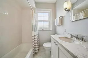 921 S Hanley Rd, Clayton, MO 63105 - Photo 16