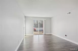 2781 Blackforest Dr, Saint Louis, MO 63129 - Photo 6