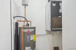 2781 Blackforest Dr, Saint Louis, MO 63129 - Photo 20