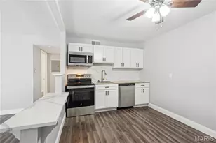 2781 Blackforest Dr, Saint Louis, MO 63129 - Photo 10