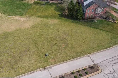 208 Merlot Lane, Saint Albans, MO 63073 - Photo 2