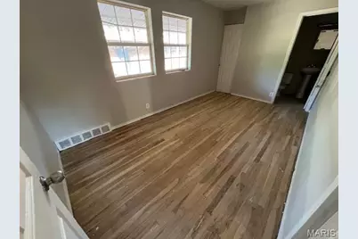 8440 N Broadway, Saint Louis, MO 63147 - Photo 18