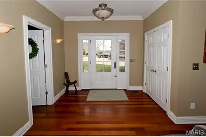 589 Wetherby Terrace Drive, Ballwin, MO 63021 - Photo 2