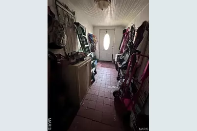 2108 Chippewa Street, Saint Louis, MO 63118 - Photo 2