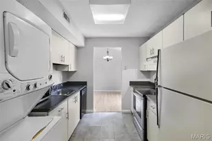 1631 E Swan Cir, Saint Louis, MO 63144 - Photo 10