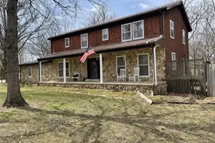 676 Frontier Ln, Bourbon, MO 65441 - Photo 1