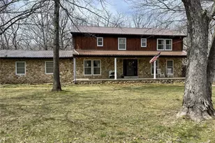 676 Frontier Ln, Bourbon, MO 65441 - Photo 2