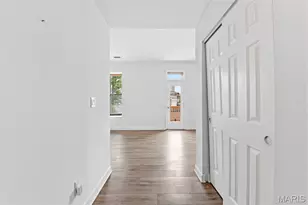 422 Lake Ave, Saint Louis, MO 63108 - Photo 2