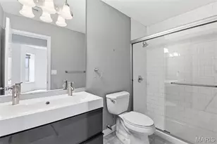 422 Lake Ave, Saint Louis, MO 63108 - Photo 18