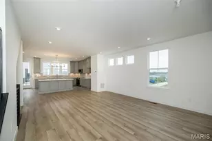 8904 Gateway Cir, Richmond Heights, MO 63144 - Photo 22