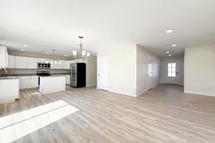 201 Ariel Ct, Desloge, MO 63601 - Photo 6