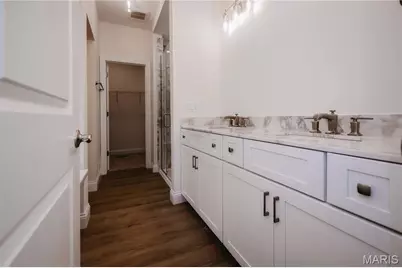 5374 Tesson Court, Saint Louis, MO 63128 - Photo 8