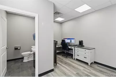 581 E Cherry Street, Troy, MO 63379 - Photo 24