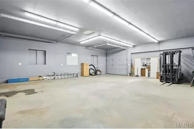 581 E Cherry Street, Troy, MO 63379 - Photo 32