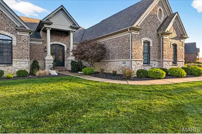 16906 Bottlebrush Court, Chesterfield, MO 63005 - Photo 2
