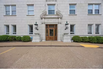 701 S Skinker Boulevard #403, Saint Louis, MO 63105 - Photo 2