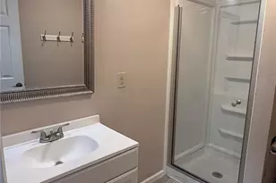 160 Cumberland Pk Ct, Ballwin, MO 63011 - Photo 32