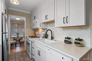 4466 W Pine Blvd, Saint Louis, MO 63108 - Photo 6