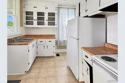110 E 6th Street, Washington, MO 63090 - Photo 16