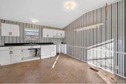 90 New Hope Road, Elsberry, MO 63343 - Photo 16