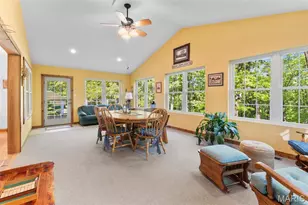 102 Timber Ln, Farmington, MO 63640 - Photo 2