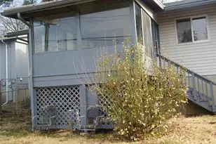 574 Coach Light Ln, Hazelwood, MO 63042 - Photo 18