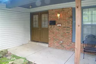 574 Coach Light Ln, Hazelwood, MO 63042 - Photo 2