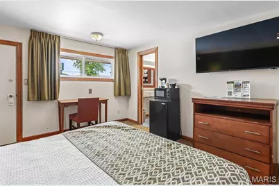 310 N McCune, Pilot Knob, MO 63663 - Photo 36