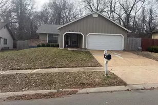 5012 Trailbend Dr, Black Jack, MO 63033 - Photo 2